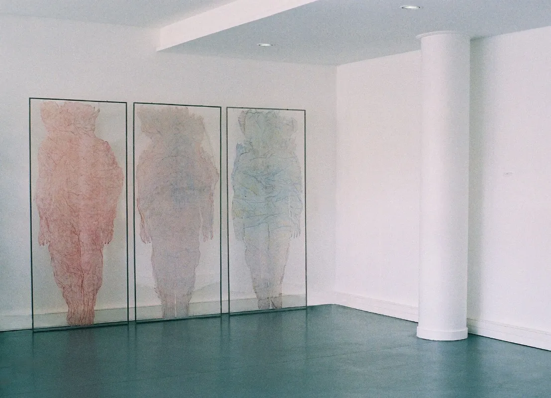 -Peaux sous verre